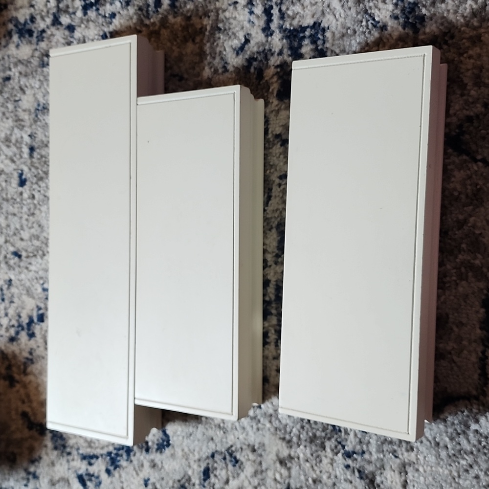 Floating shelves